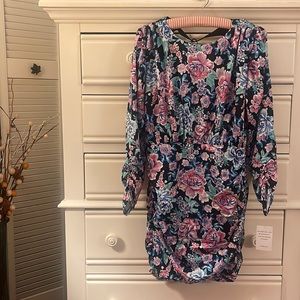 Never worn For Love & Lemons size M  azalea dress... with tags !!!